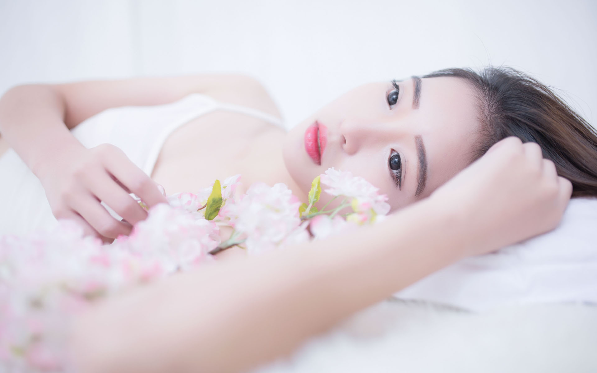 黄仁勋：人工智能的下个浪潮是“物理AI”